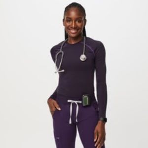 figs underscrub top, purple jam color, size S